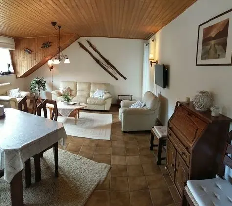 Apart Daire (Upstairs Apartment)