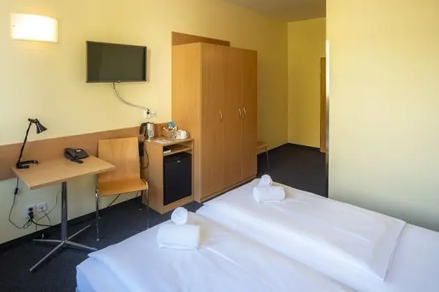 Comfort Tek Büyük Yataklı Oda