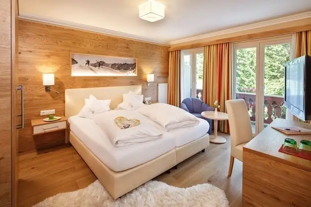 Standard Tek Büyük Yataklı Oda, Dağ Manzaralı