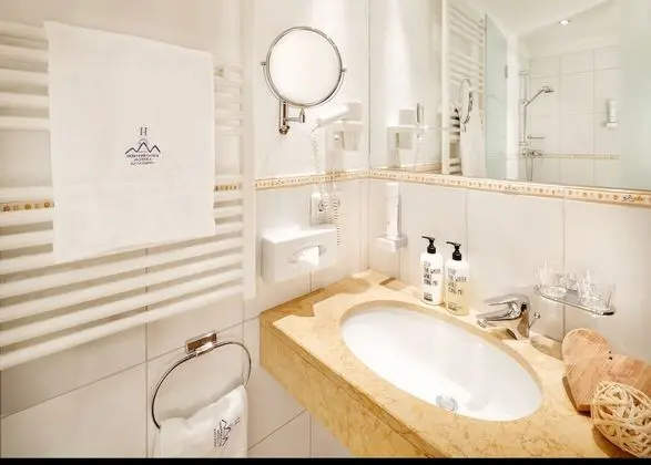 Standard Tek Büyük Yataklı Oda, Dağ Manzaralı