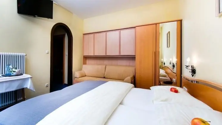 Standard Tek Büyük Yataklı Oda