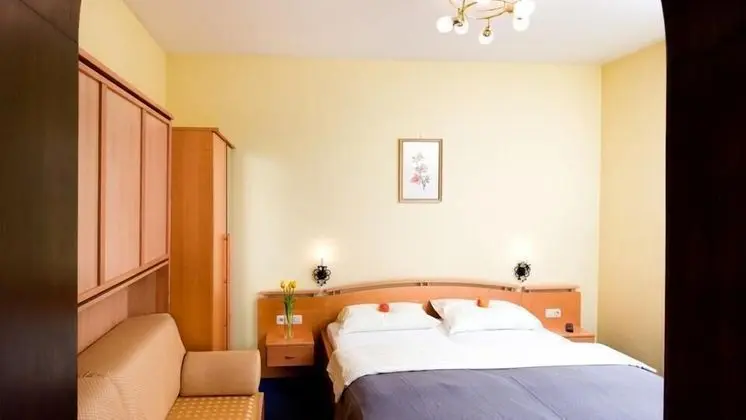 Standard Tek Büyük Yataklı Oda