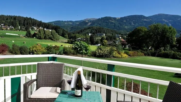 Tek Büyük Yataklı Oda, Balkon