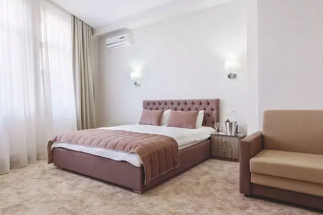 Tek Büyük Yataklı Oda