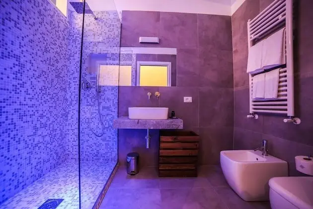 Üç Kişilik Oda, Şehir Manzaralı