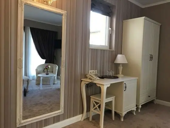 Deluxe Tek Büyük Yataklı Oda