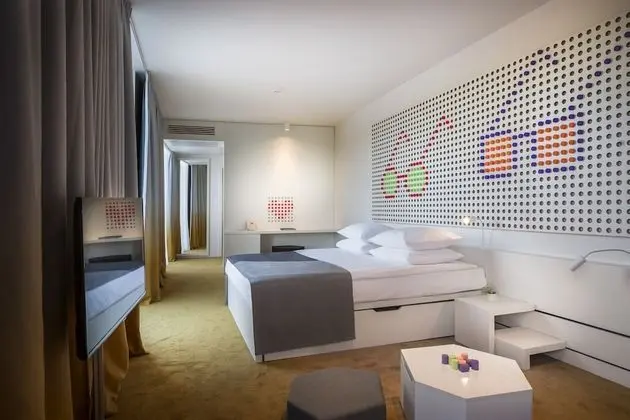 Classic room with balcony,  park side