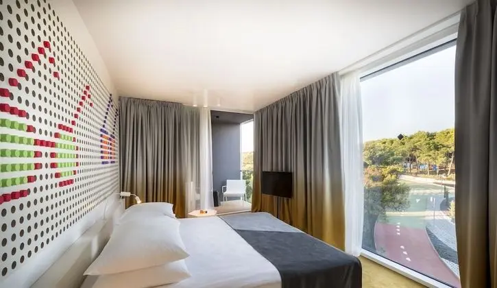 Classic room with balcony,  park side