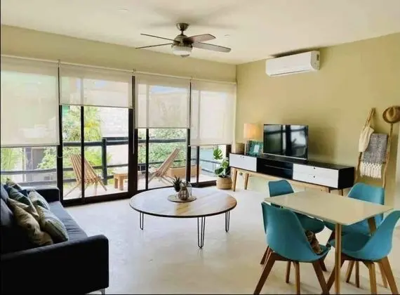 Daire, 2 Yatak Odası, Balkon