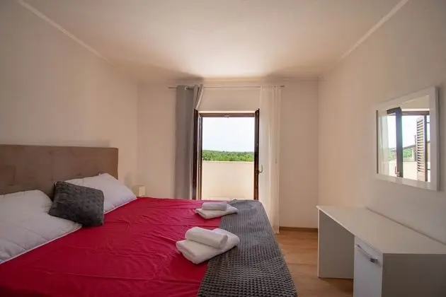 Apart Daire, 3 Yatak Odası (First floor)