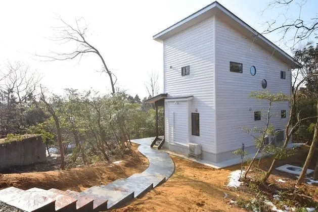 Kır Evi (No.2 SAEZURI)