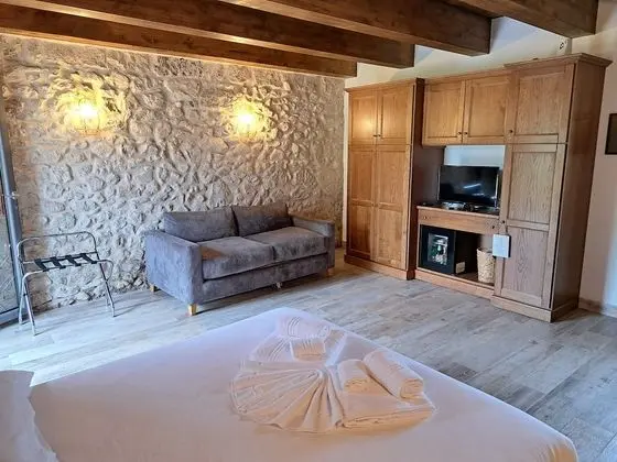 Comfort Tek Büyük veya İki Ayrı Yataklı Oda