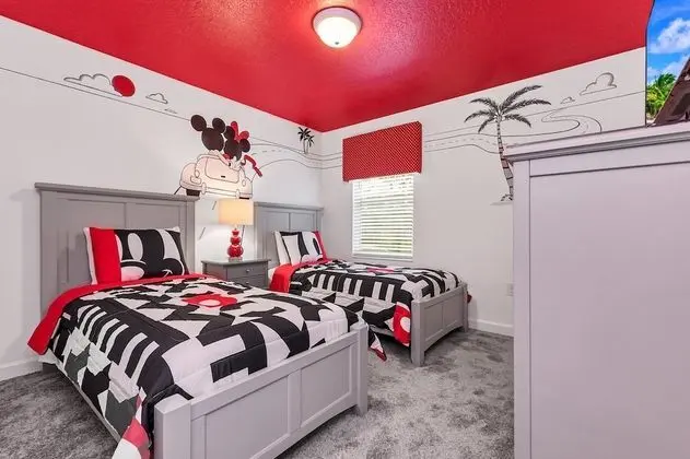 Villa (2707BOOK)