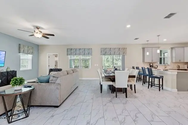Villa (2707BOOK)