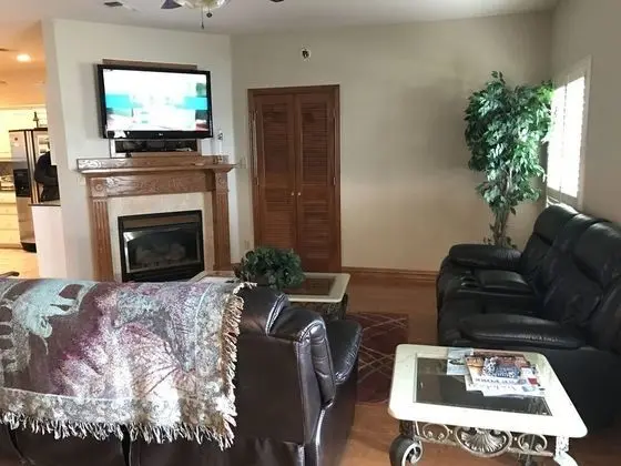 Ev, Birden Çok Yatak (Family friendly lake house located at)