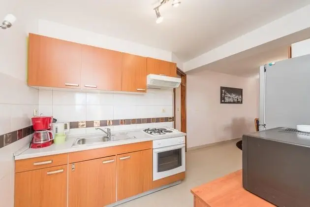 Family Ev, Birden Çok Yatak, 2 Banyolu, Bahçeli (Family Friendly Pool House Ana)