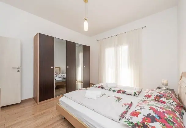 Family Ev, Birden Çok Yatak, 2 Banyolu, Bahçeli (Family Friendly Pool House Ana)