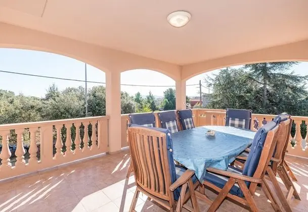 Family Ev, Birden Çok Yatak, 2 Banyolu, Bahçeli (Family Friendly Pool House Ana)