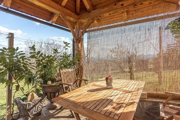 Family Ev, Birden Çok Yatak, Bahçeli (Family Friendly Vineyard House Bahor)