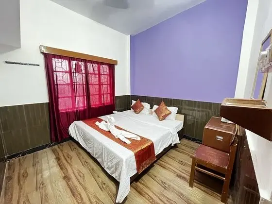 Basic Tek Büyük veya İki Ayrı Yataklı Oda