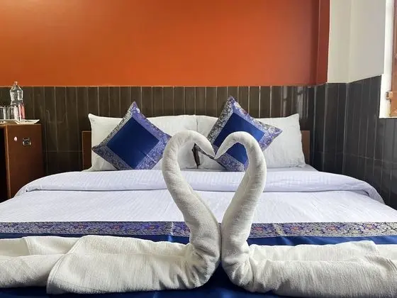 Basic Tek Büyük veya İki Ayrı Yataklı Oda