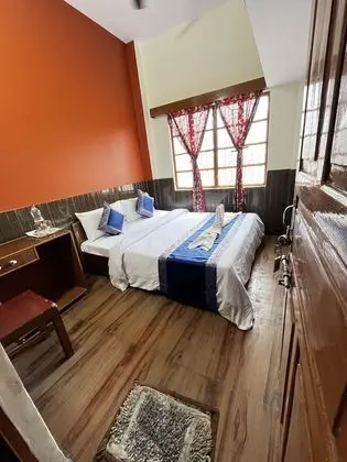 Basic Tek Büyük veya İki Ayrı Yataklı Oda