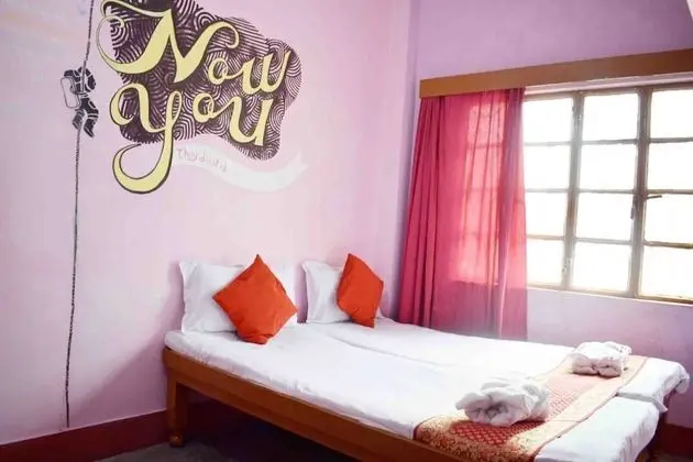 Basic Tek Büyük Yataklı Oda