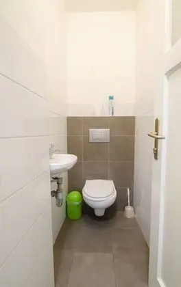 Economy Dört Kişilik Oda, Ortak Banyo