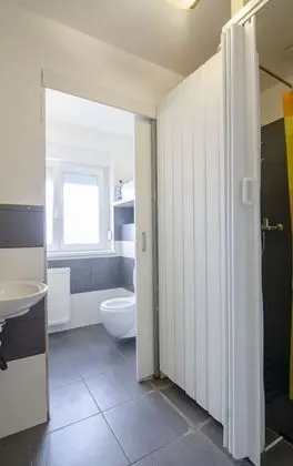 Tek Kişilik Oda, Ortak Banyo