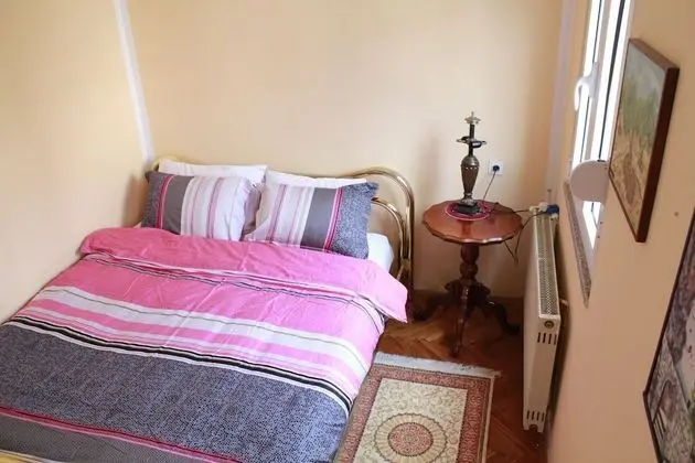 Apart Daire, 1 Çift Kişilik Yatak ve Çekyat