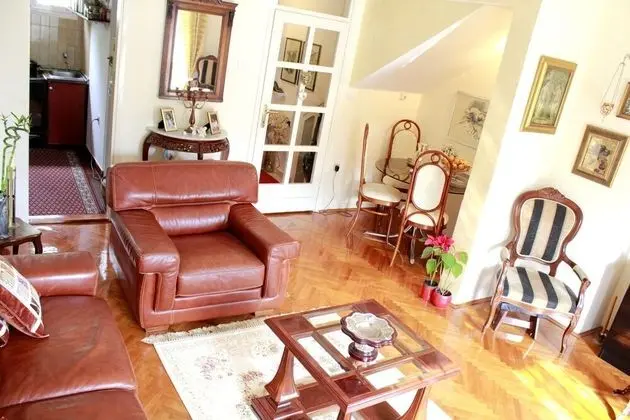 Apart Daire, 1 Çift Kişilik Yatak ve Çekyat