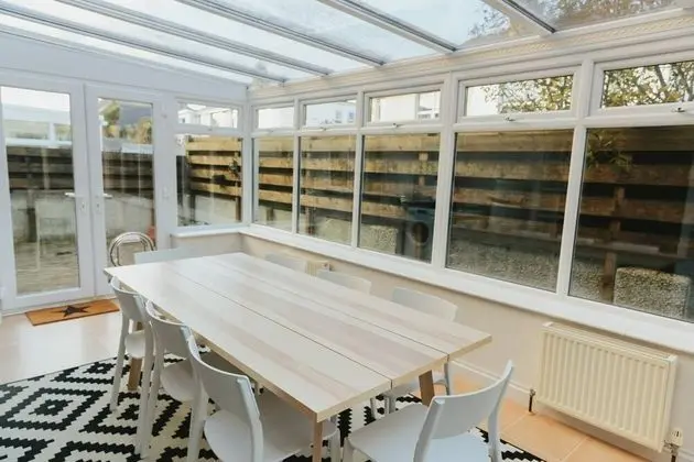 Ev (4 Bedrooms)