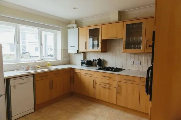 Ev (4 Bedrooms)
