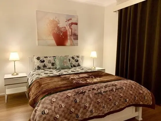 Family Ev, Birden Çok Yatak, Avlu Manzaralı