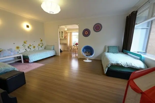 Family Ev, Birden Çok Yatak, Avlu Manzaralı