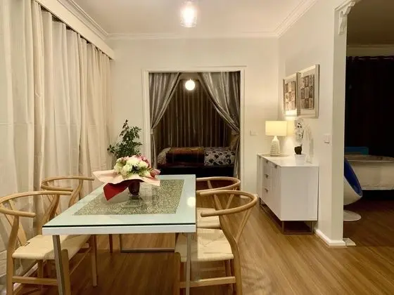 Family Ev, Birden Çok Yatak, Avlu Manzaralı