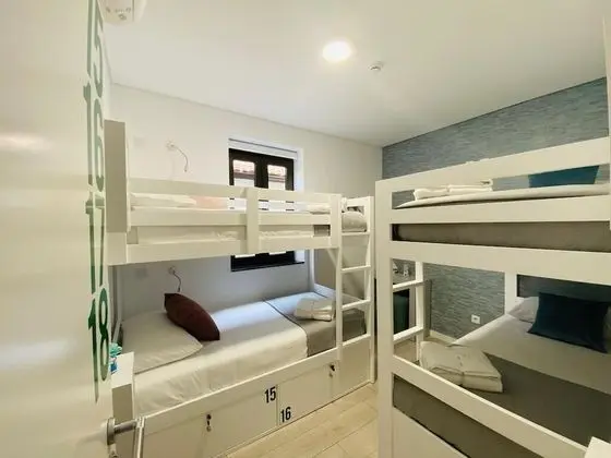 Basic Ortak Ranzalı Oda, Sadece erkekler için