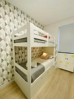 Basic Ortak Ranzalı Oda, Sadece kadınlar için