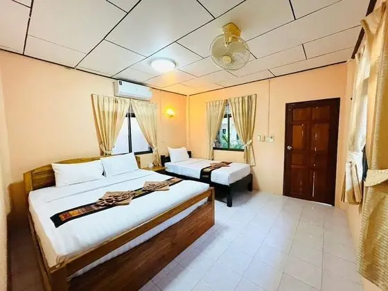Bungalow Triple Room