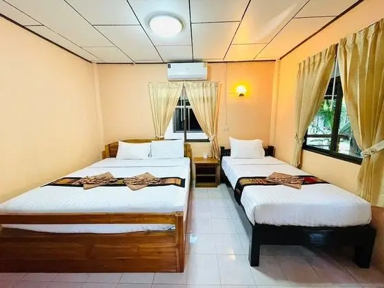 Bungalow Triple Room