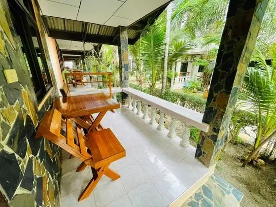 Bungalow Triple Room