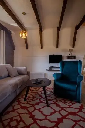 Grand Dağ Evi, Dağ Manzaralı, Dağ Yamacı