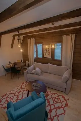 Grand Dağ Evi, Dağ Manzaralı, Dağ Yamacı