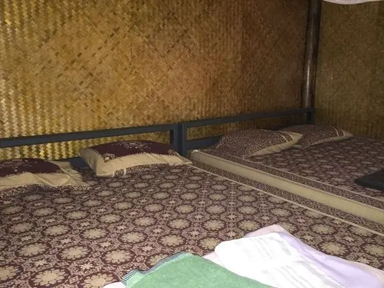 Family with Fan Room