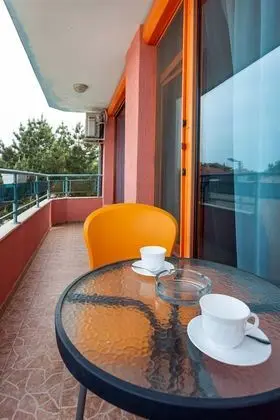 Family Oda, Balkon, Deniz Manzaralı