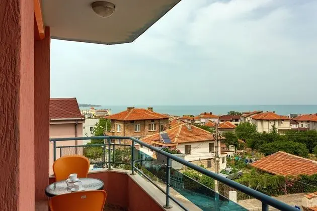 Family Oda, Balkon, Deniz Manzaralı
