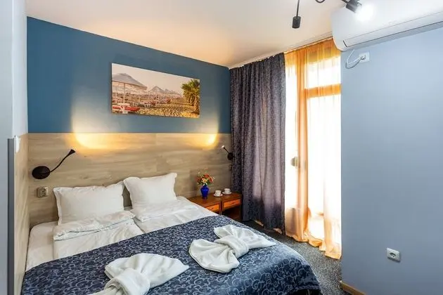Standard Tek Büyük Yataklı Oda (with extra bed)
