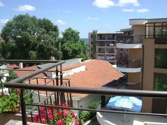 Dört Kişilik Oda, Balkon
