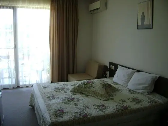 Tek Büyük Yataklı Oda, Balkon