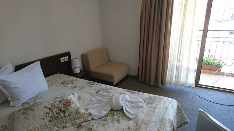 Tek Büyük Yataklı Oda, Balkon